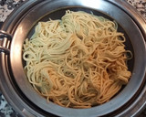 Foto del paso 4 de la receta: Noodles jardinera con magro y salsa de soja