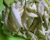 Foto langkah ke 1 dari resep Oseng Kembang Turi + Tempe.