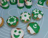 A picture of step 8 of Ready-made cupcakes with Fondant topper independence day theme.