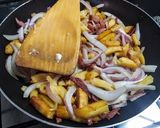 Foto del paso 2 de la receta: TORTILLA Española 🇪🇸 con Papas a la Francesa...!