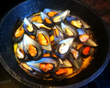 Foto del paso 5 de la receta: Mejillones en salsa de zanahoria 🥕