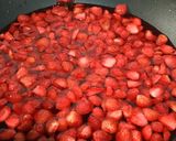 Foto langkah ke 3 dari resep Selai Strawberry Homemade.