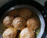 A picture of step 14 of Mung dal kachori.