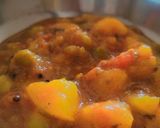 A picture of step 4 of Aloo tamatar tangy curry.