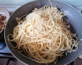 Foto del passaggio 7 della ricetta Linguine porro e pere