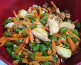 Foto langkah ke 5 dari resep Tumis Tofu Sayur.