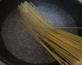 Foto langkah ke 1 dari resep Simple Spaghetti.