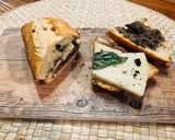 Foto del paso 4 de la receta: Bocata de ahumados, queso y olivada