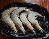 प्राॅन्झ चिली मिली स्टार्टर (Prawns Chilli Milli Starter Recipe In Marathi) रेसिपी स्टेप 1 फोटो 