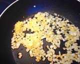 Gombás cukkinis ragu recept fázis 2 fotója