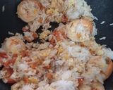 รูปขั้นตอนการทำที่ 4 ของ ข้าวผัดกุ้ง เมนูเด็ก 2 ขวบ ผู้ใหญ่ก็กินได้
