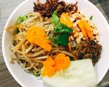 A picture of step 6 of Southern Vietnamese Vegetarian Noodle Bowl (Bún trộn Nam Bộ).