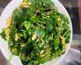 Hình bước làm 3 của món Lá ngón xào trứng (loai lá ngón ăn được nhé)
