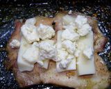 Foto del paso 8 de la receta: Pechugas de pollo y patas deshuesadas a la pizza