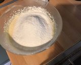 Une image de l'étape 7 de Gâteau fondant aux prunes et vanille.