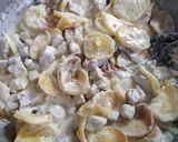 Foto del paso 5 de la receta: Cerdo con papas a la crema😋😋😋