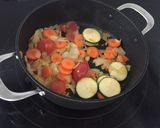 Foto del paso 2 de la receta: Bistec de cerdo en salsa