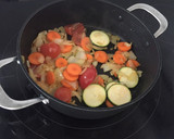 Foto del paso 2 de la receta: Bistec de cerdo en salsa