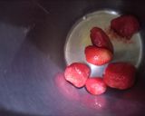 A picture of step 1 of Strawberry juice 🥤.