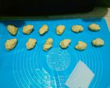 Foto langkah ke 3 dari resep Donat Tanpa Telur (Ekonomis, Takaran Sendok).