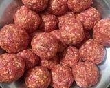 Foto del paso 1 de la receta: Albóndigas con Puré y Huevos Rancheros
