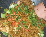 Foto langkah ke 5 dari resep Mie Goreng Jawa.