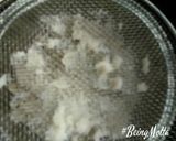 A picture of step 1 of Idli upma.