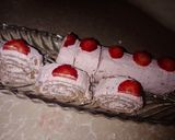 A picture of step 11 of Strawberry swiss roll😋🍓.