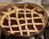 A picture of step 6 of Greek Pasta Flora or else sweet jam pie.