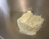 Une image de l'étape 1 de Pâte brisée aux deux farines et lait entier.