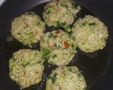 Foto del paso 3 de la receta: Tortas de brócoli, coliflor y pollo