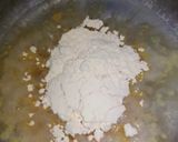 A picture of step 2 of Sindhi kadhi.