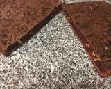 Foto del paso 5 de la receta: Torta de brownie con nueces y chocolates, ideal para cumpleaños!