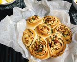 Hình bước làm 8 của món Bánh mì cuốn chà bông nấm rong biển
