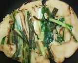 Foto langkah ke 3 dari resep Pajeon - Pancake Daun Bawang ala Korea.