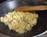 Foto del paso 3 de la receta: Arroz basmati con pechuga de pollo y guisantes