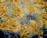 A picture of step 2 of Capsi Onion Fritters.