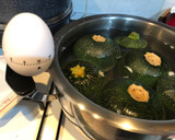 Foto del paso 2 de la receta: Bomba de calabacín relleno de verduras y pollo