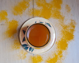 Foto del paso 2 de la receta: Infusión de cúrcuma sin leche 💧💧💧Chai "color otoño" 🍁