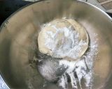A picture of step 2 of Stuffed cheesy garlic bread.