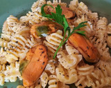 Foto del paso 10 de la receta: Radiatore con mejillones a la crema de escabeche