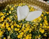 Foto del paso 5 de la receta: EMPANADA DE 🥬ESPINACA🥬 Y 🌽CHOCLO🌽