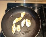 Foto del paso 3 de la receta: "Bolitas" de queso y lacón