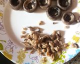 A picture of step 1 of Stuffed Mushrooms.