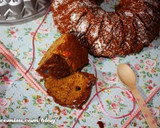 Foto del paso 4 de la receta: Bundt cake de galletas y lacasitos
