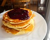 A picture of step 5 of Pancakes.