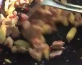 รูปขั้นตอนการทำที่ 4 ของ กะเพราไก่ ใส่ข้าวโพดอ่อน