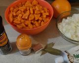 Narancsos sárgarépa leves recept fázis 1 fotója