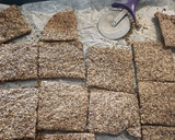 Foto del paso 6 de la receta: Crackers keto de semillas para celíacos