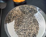 તલ ના પૌષ્ટિક લાડુ (Til Healthy Ladoo Recipe In Gujarati) રેસીપી સ્ટેપ1ફોટો